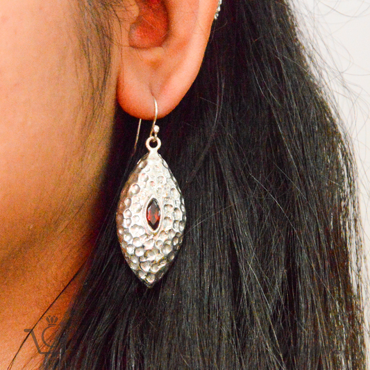 hammered garnet earrings jwelcart.com